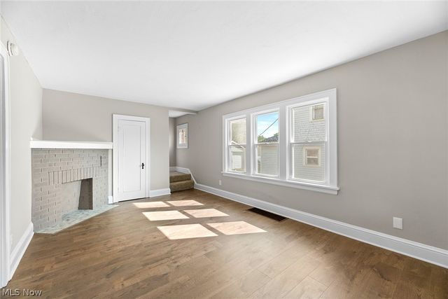 677 Eastland Avenue, Akron, OH 44305