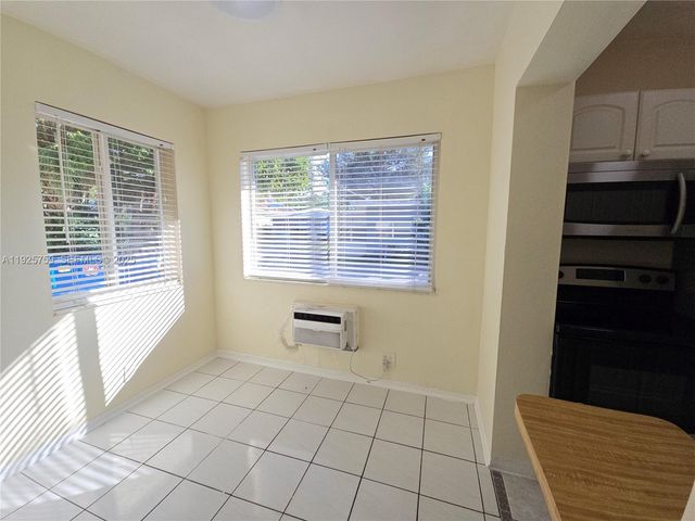 1942 Monroe St 4, Hollywood, FL 33020