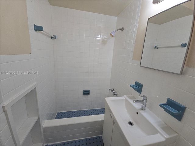 1942 Monroe St 4, Hollywood, FL 33020