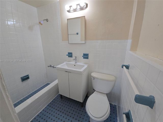 1942 Monroe St 4, Hollywood, FL 33020