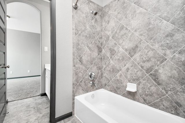 14105 N Lake Branch Lane Lane, Houston, TX 77044