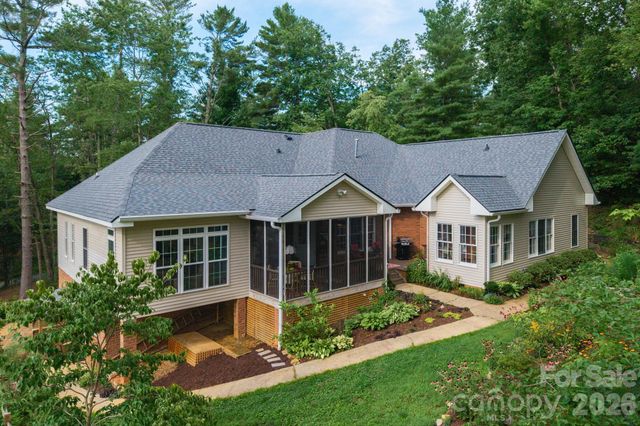 21 Four Oaks Drive, Arden, NC 28704