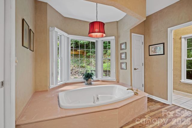 21 Four Oaks Drive, Arden, NC 28704