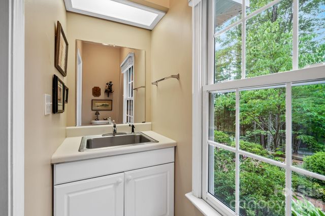 21 Four Oaks Drive, Arden, NC 28704