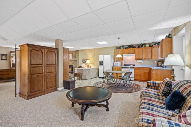 21 Four Oaks Drive, Arden, NC 28704