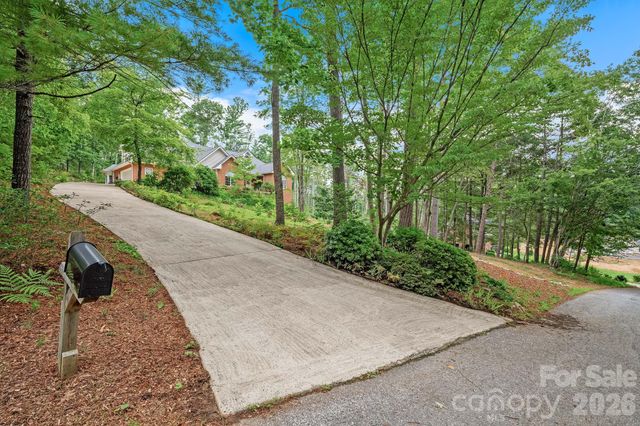 21 Four Oaks Drive, Arden, NC 28704