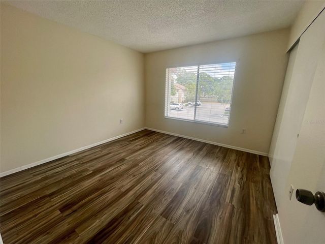 2745 HIDDEN LAKE BOULEVARD D, Sarasota, FL 34237