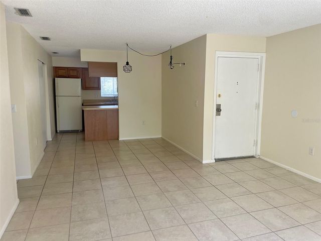 2745 HIDDEN LAKE BOULEVARD D, Sarasota, FL 34237