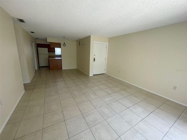 2745 HIDDEN LAKE BOULEVARD D, Sarasota, FL 34237