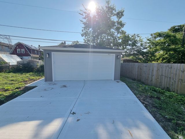 309 S 8th Avenue, Maywood, IL 60153