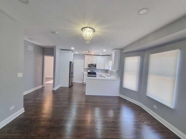 309 S 8th Avenue, Maywood, IL 60153