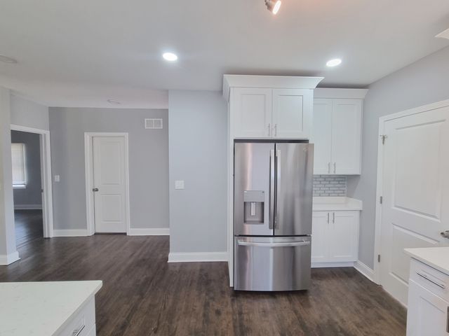 309 S 8th Avenue, Maywood, IL 60153