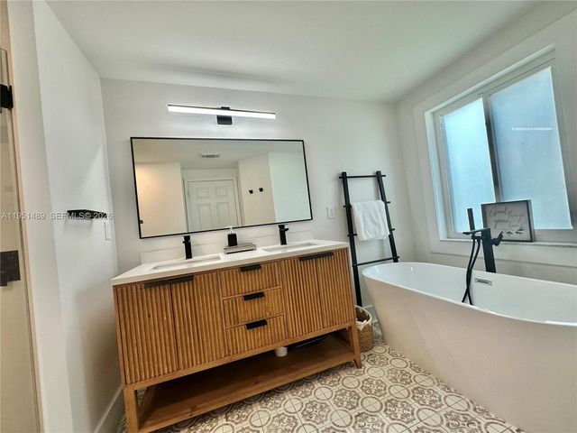 18715 NW 1st Street, Pembroke Pines, FL 33029
