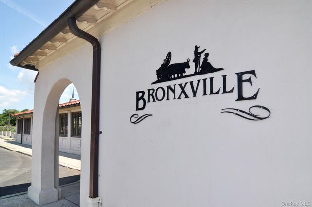 242 Bronxville Road E2, Bronxville, NY 10708