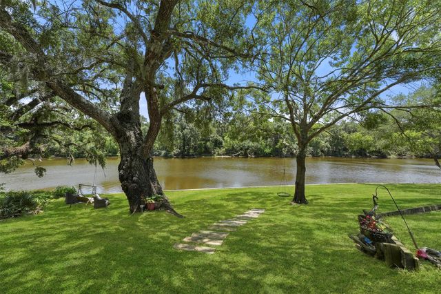 4701 County Road 747a, Brazoria, TX 77422