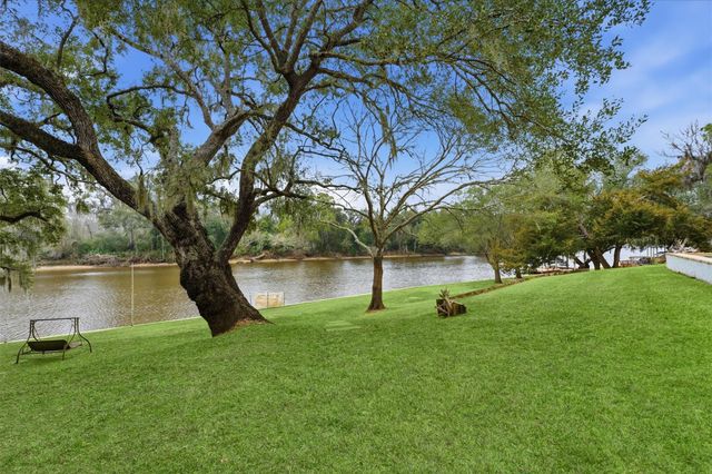 4701 County Road 747a, Brazoria, TX 77422