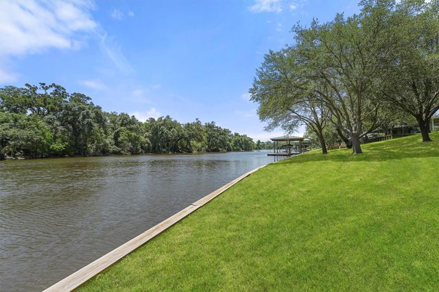 4701 County Road 747a, Brazoria, TX 77422