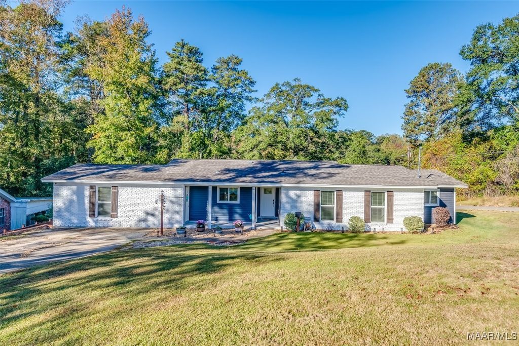 719 UPPER KINGSTON Road, Prattville, AL 36067