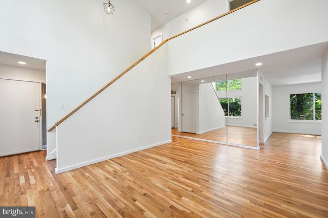 10325 SIXPENCE CIR, Columbia, MD 21044