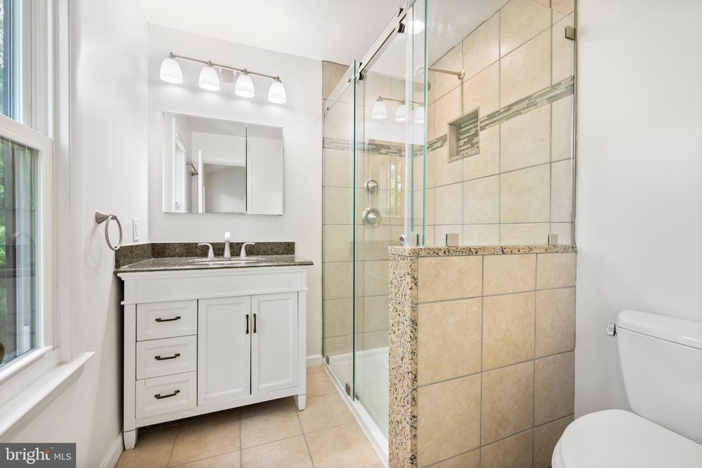 Image 21 of property listing at 10325 SIXPENCE CIR, Columbia, MD 21044