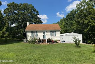 6640 Kern Rd, Knoxville, TN 37918