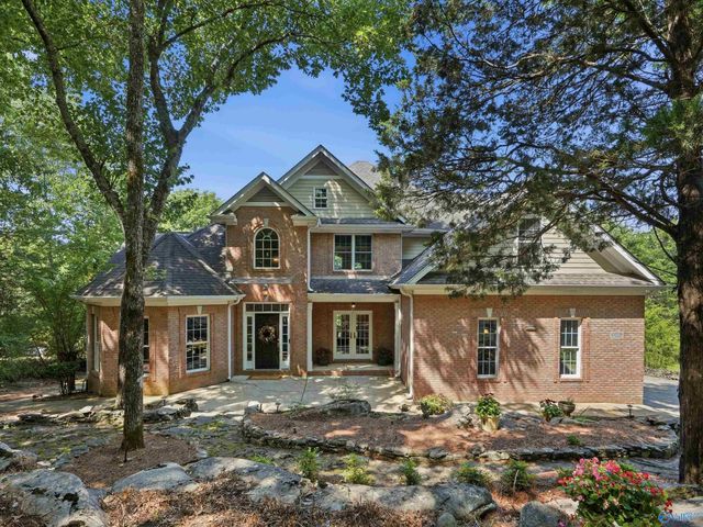 4015 High Mountain Road NE, Huntsville, AL 35811