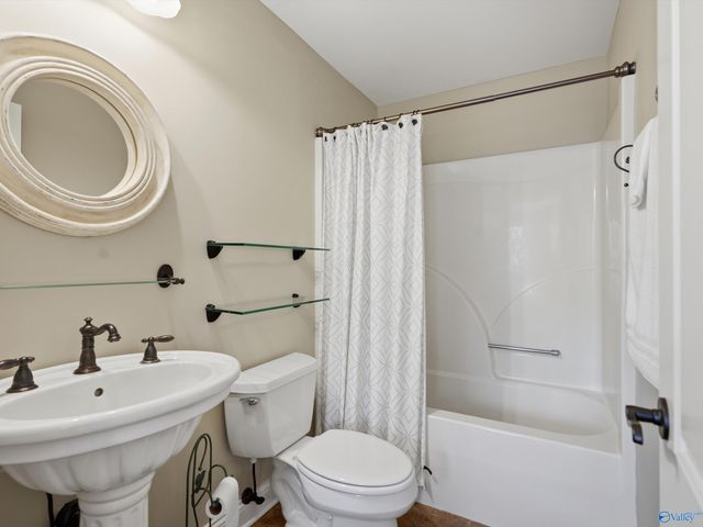 4015 High Mountain Road NE, Huntsville, AL 35811