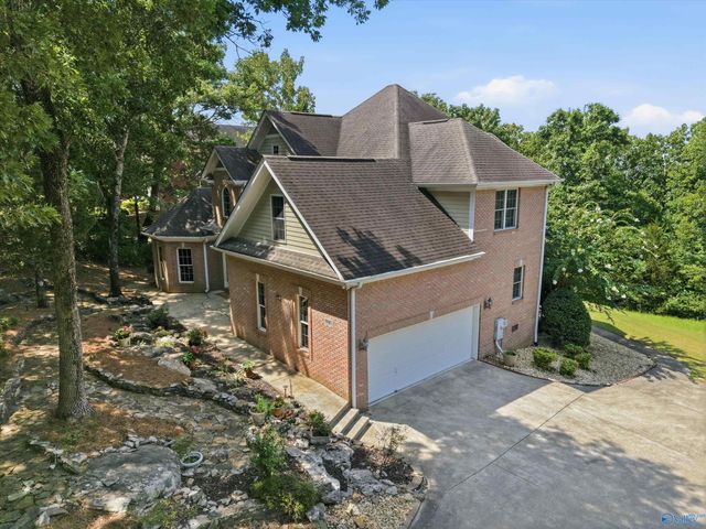 4015 High Mountain Road NE, Huntsville, AL 35811