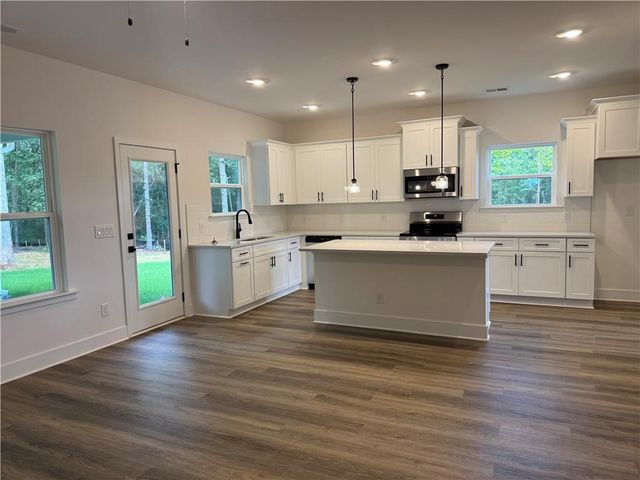 181 Blackberry Court, Pendergrass, GA 30567