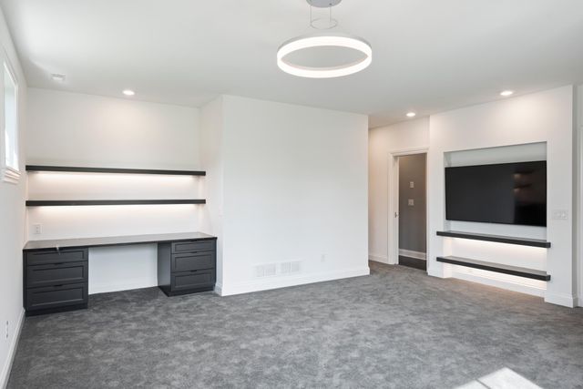 5095 Kelsey Terrace, Edina, MN 55436