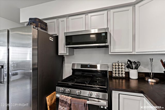 437 E 14th Avenue, Anchorage, AK 99501