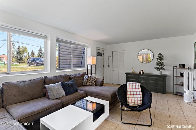 437 E 14th Avenue, Anchorage, AK 99501