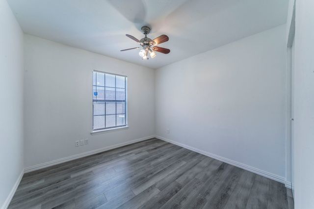 816 Plummer Drive, Cedar Hill, TX 75104