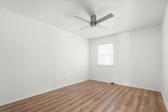 559 Demarett DR, Point Venture, TX 78645