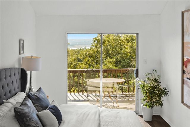 559 Demarett DR, Point Venture, TX 78645