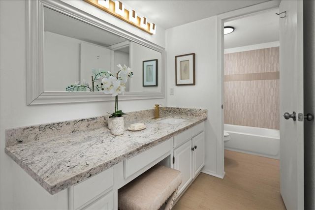 559 Demarett DR, Point Venture, TX 78645