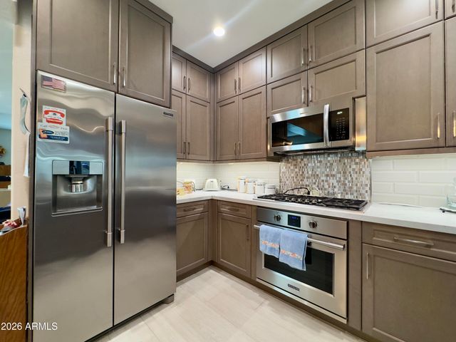 17588 W EAST WIND Avenue, Goodyear, AZ 85338