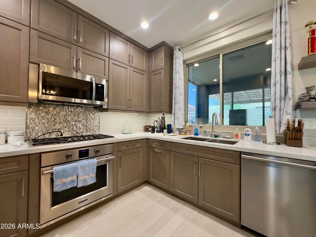 17588 W EAST WIND Avenue, Goodyear, AZ 85338