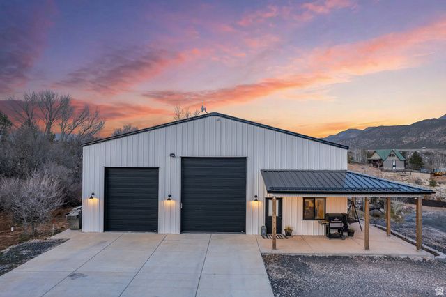 2204 S OLD HIGHWAY 91, New Harmony, UT 84757