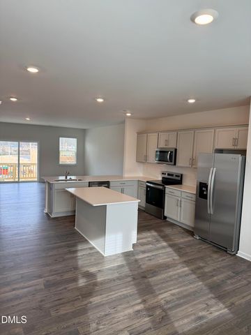 736 Dorset Stream Drive, Fuquay Varina, NC 27526