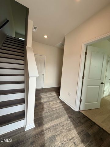 736 Dorset Stream Drive, Fuquay Varina, NC 27526