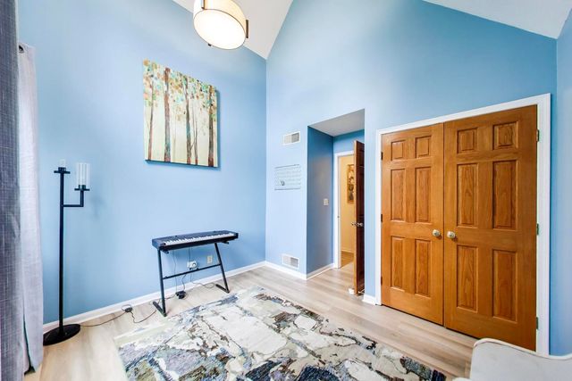 515 GRAND MEADOW Lane, Mchenry, IL 60051