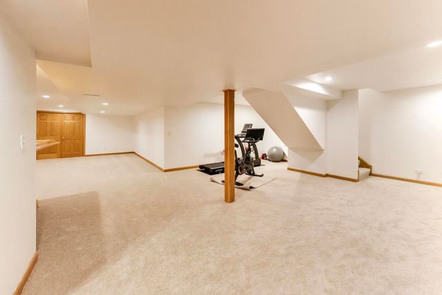 515 GRAND MEADOW Lane, Mchenry, IL 60051