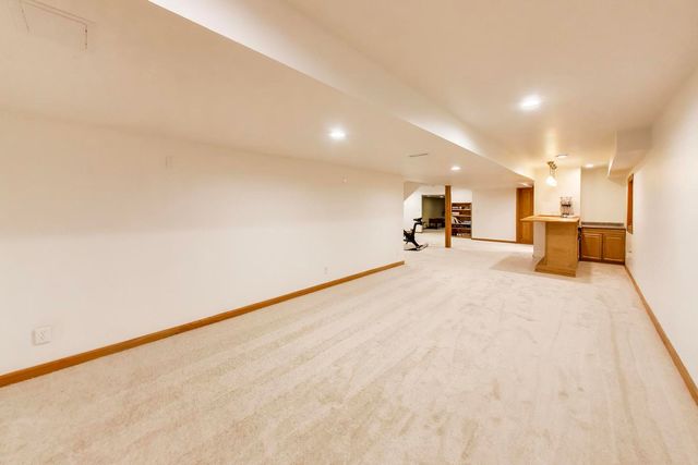 515 GRAND MEADOW Lane, Mchenry, IL 60051