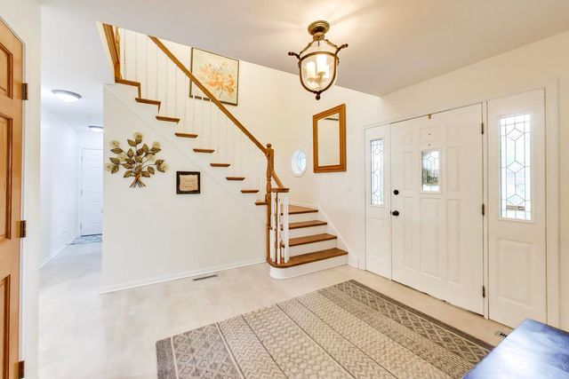 515 GRAND MEADOW Lane, Mchenry, IL 60051