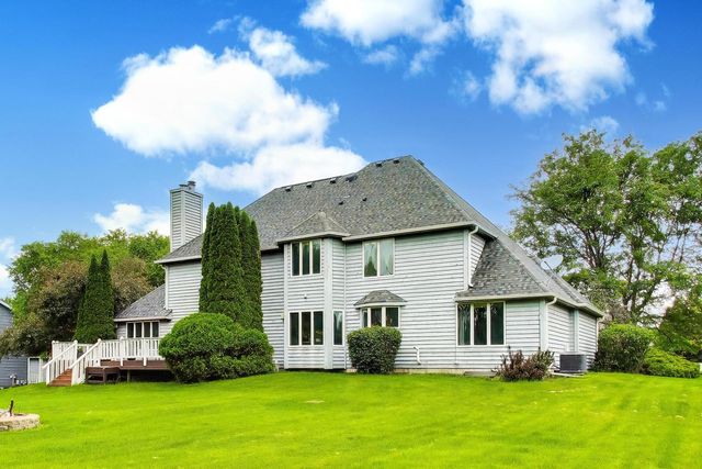 515 GRAND MEADOW Lane, Mchenry, IL 60051