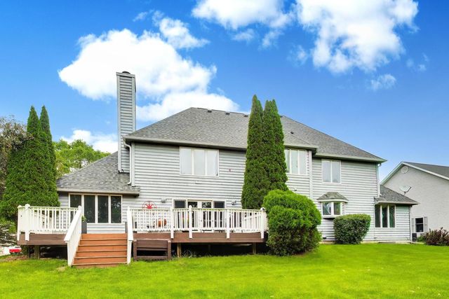 515 GRAND MEADOW Lane, Mchenry, IL 60051