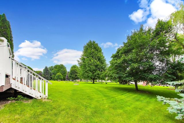 515 GRAND MEADOW Lane, Mchenry, IL 60051