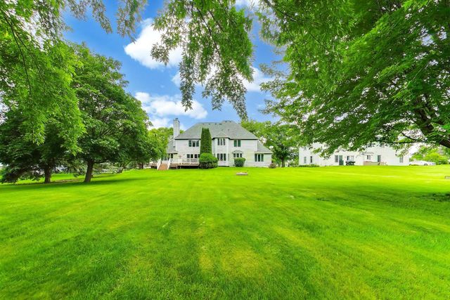 515 GRAND MEADOW Lane, Mchenry, IL 60051