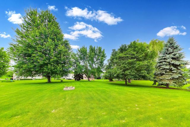 515 GRAND MEADOW Lane, Mchenry, IL 60051